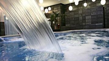 Sauna, hot tub, steam room, Turkish bath, body treatments, hydrotherapy