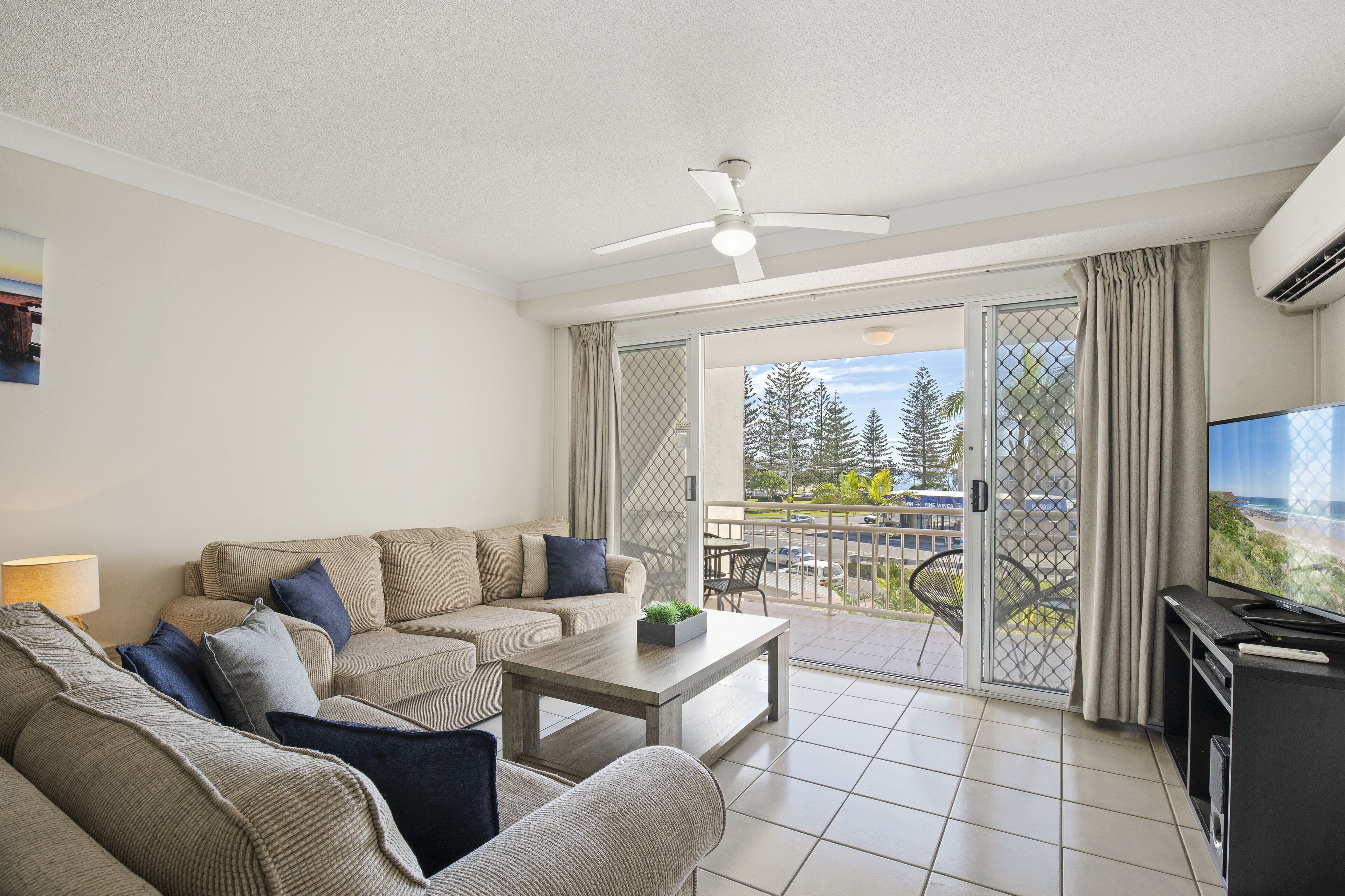 Photo - Kirra Palms Holiday Apartments