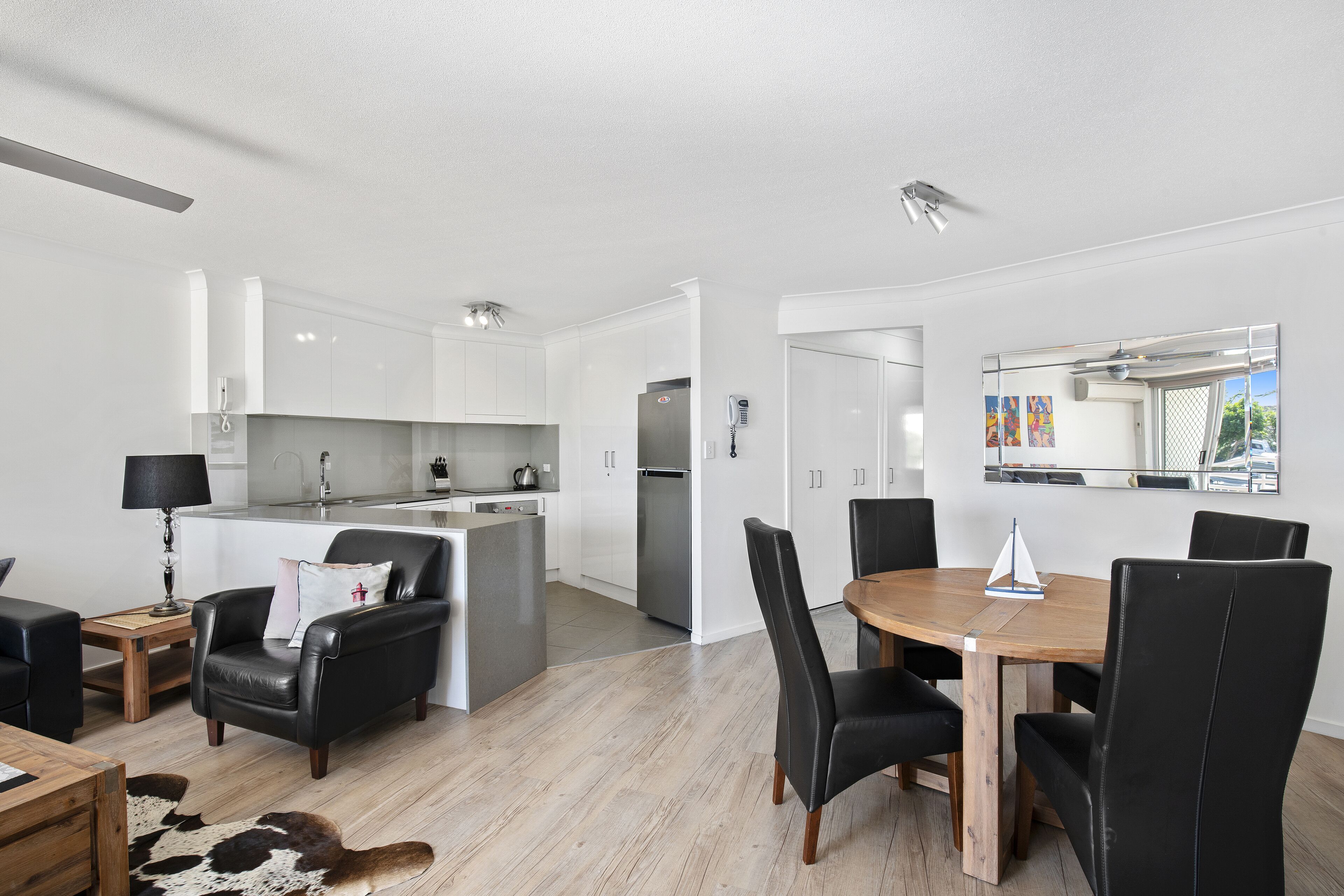Photo - Kirra Palms Holiday Apartments