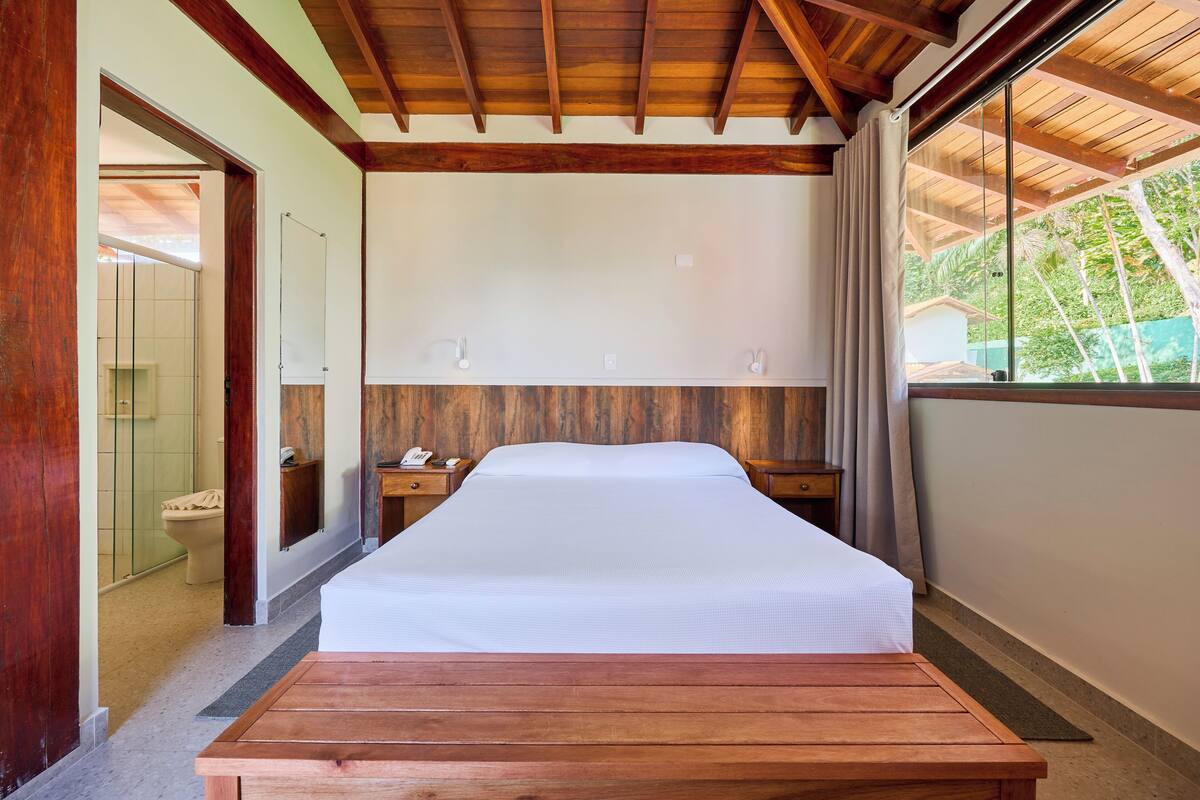 1 bedroom, minibar, bed sheets