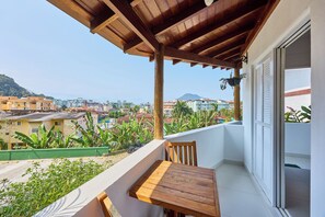 1 bedroom, minibar, bed sheets - Hotel Coquille (Ubatuba)