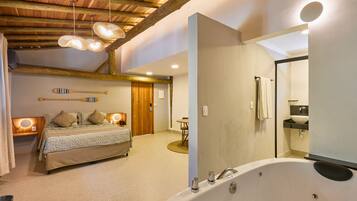 Chambre Double « Premier », baignoire à jets | 1 chambre, minibar, draps fournis