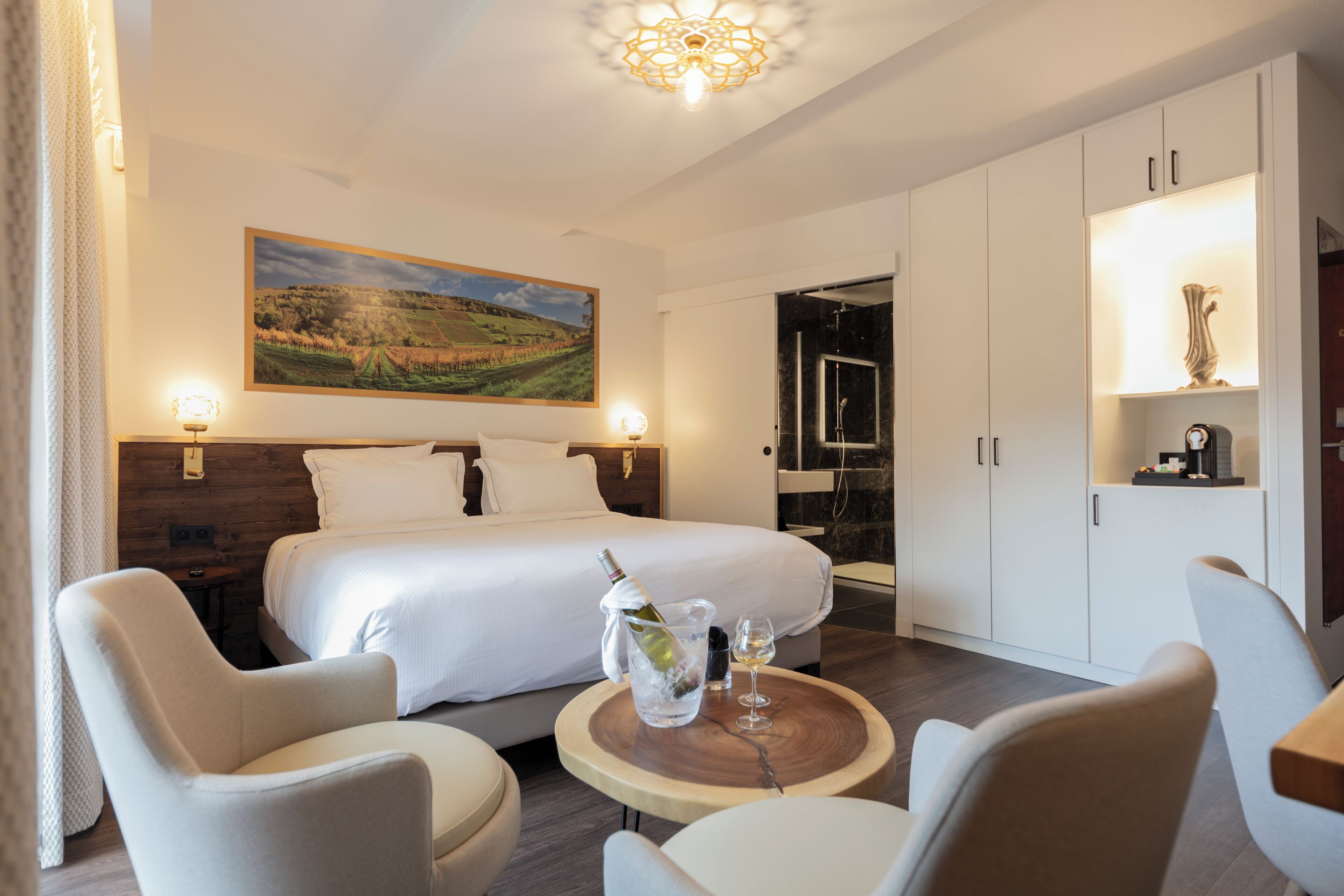 Doppia Superior | Con stile personalizzato, con arredamento individuale, una scrivania