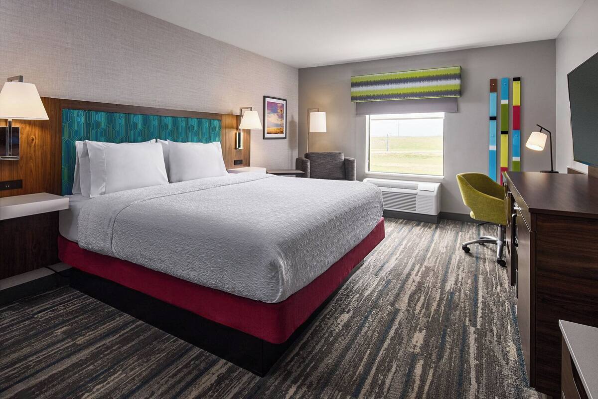 1 bedroom, hypo-allergenic bedding available, Select Comfort beds