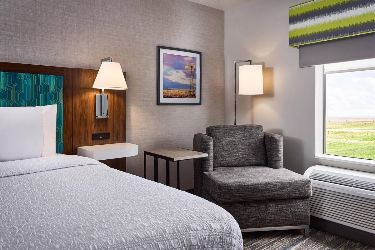 room, 1 king bed, refrigerator & microwave | 1 bedroom, hypo-allergenic bedding, select comfort beds, in-room safe