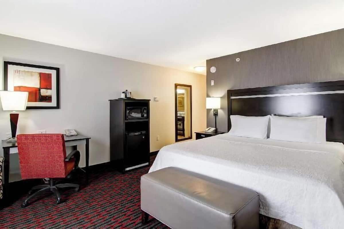 Premium bedding, Select Comfort beds, in-room safe, desk