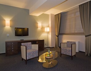 Suite Premium (incl. Free Sauna World) | Ropa de cama hipoalergénica y caja de seguridad en la habitación 