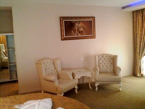 LCD TV - Golden Boutique Hotel (Ankara)