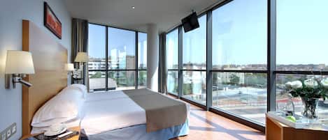 Suite junior | 1 habitación, minibar, caja de seguridad en la habitación y escritorio