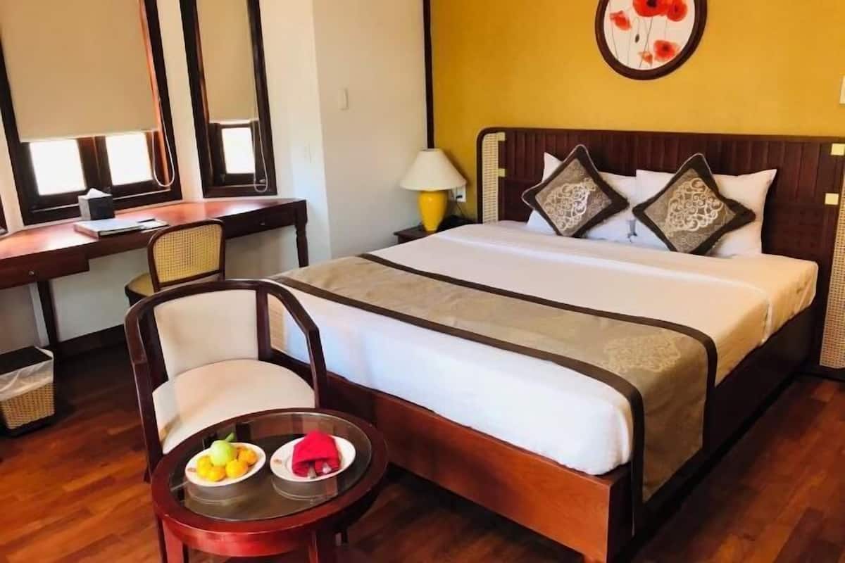 1 bedroom, in-room safe, desk, blackout drapes