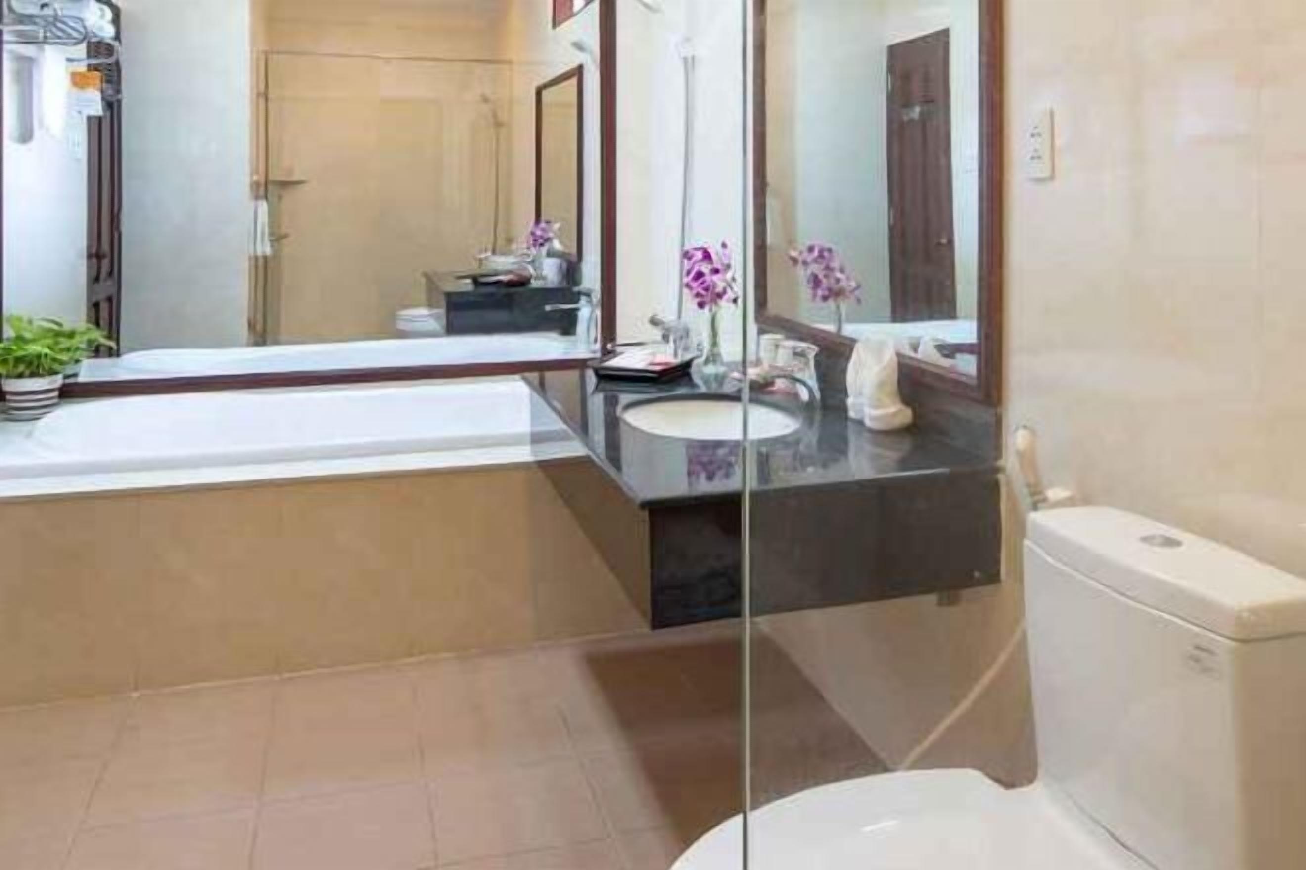 Artículos de higiene personal gratuitos, secador de pelo y albornoces