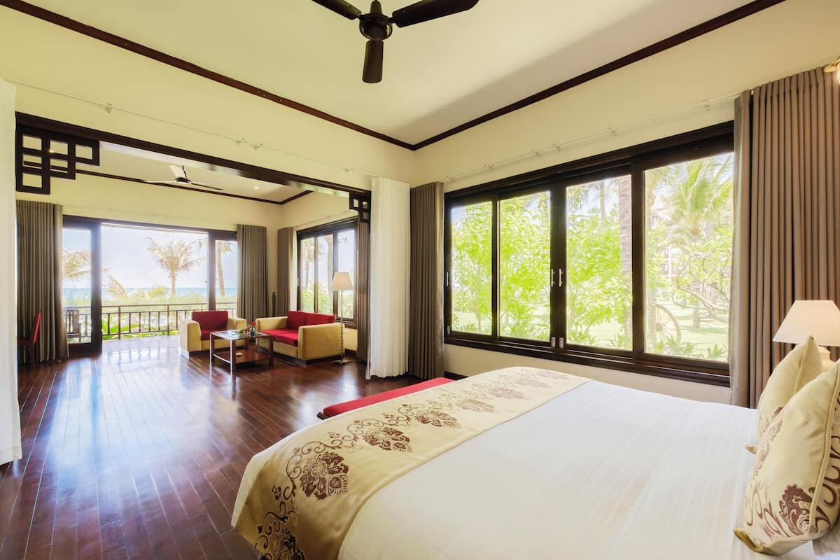 Villa, Beachfront (Suit)