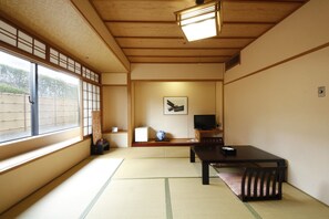 Traditionele kamer, niet-roken (Standard, Japanese-Style) | Een kluis op de kamer, gratis wifi, beddengoed