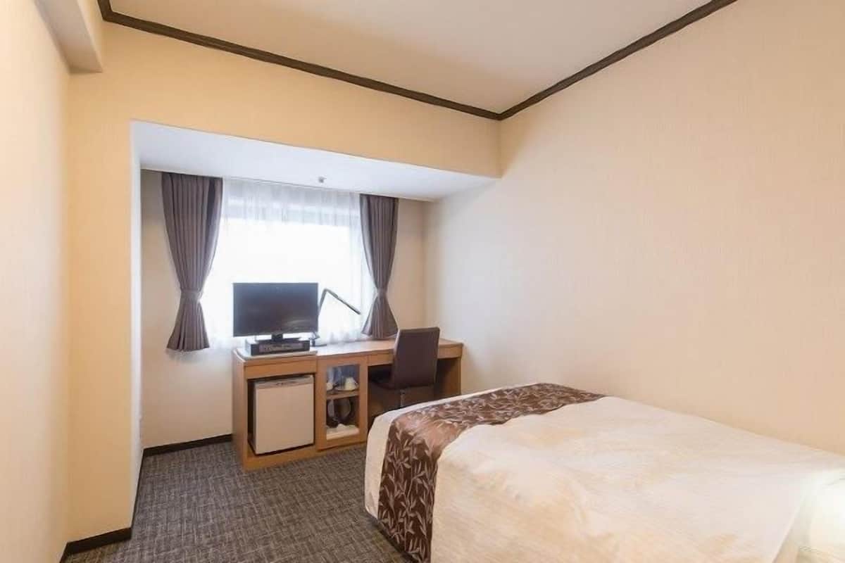 Caja fuerte, wifi gratis, ropa de cama