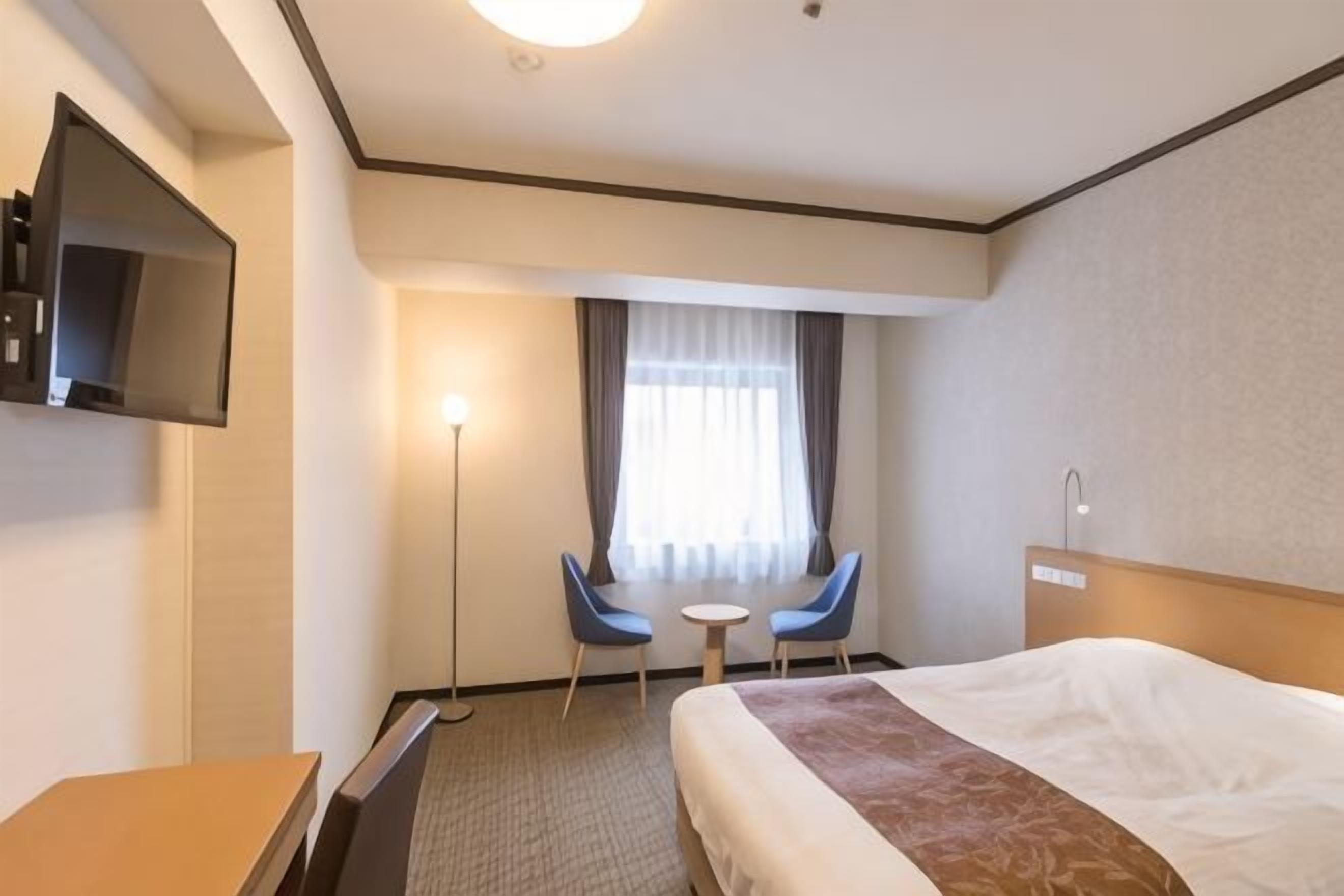 Brankas, Wi-Fi gratis, dan seprai linen