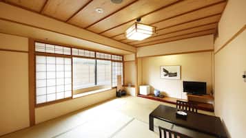 Standard Japanese Style Room (Non Smoking) | In-room safe, free WiFi, bed sheets