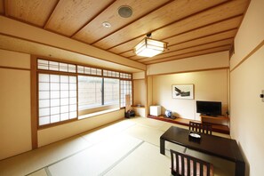 Traditionele kamer, niet-roken (Standard, Japanese-Style) | Een kluis op de kamer, gratis wifi, beddengoed