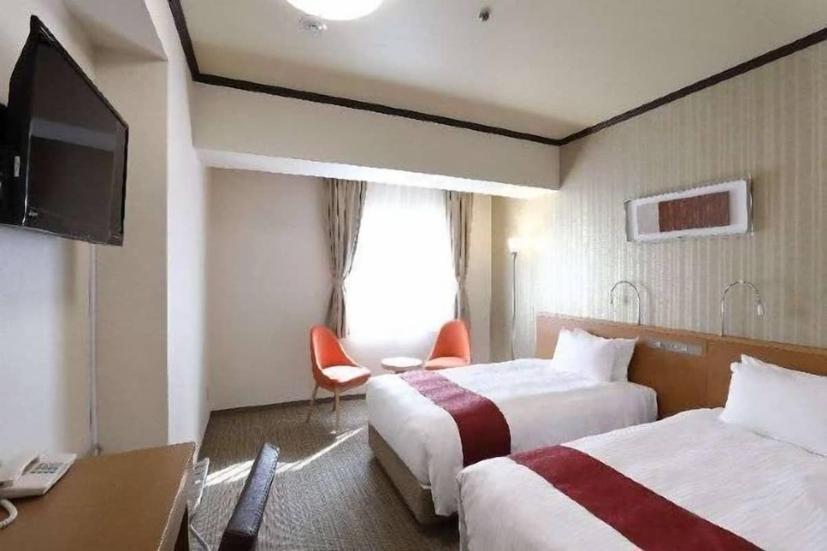 Caja fuerte, wifi gratis, ropa de cama