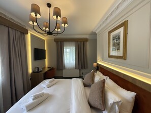 Standard Double Room | Individually decorated, individually furnished, desk, blackout drapes - The Old Mill Hotel (Bath)