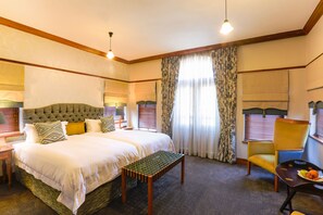 Kamar Twin Deluks | 1 kamar tidur, selimut bulu angsa, minibar, dan brankas