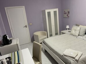 Standard Room, 1 Double Bed | Premium bedding, minibar, desk, blackout drapes - HB Albergo Lamanna (Taranto)