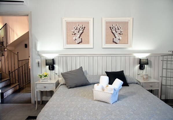 5 kamar tidur, seprai Frette Italia, dan seprai premium