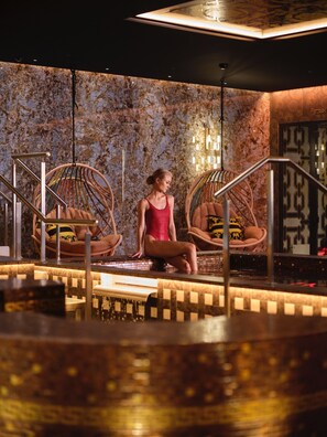 Couples treatment rooms, sauna, hot tub, steam room - Guesthouse Keflavik by Reykjavik Keflavik Airport (Reykjanesbær)