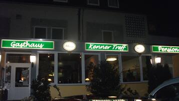 Entrada al alojamiento