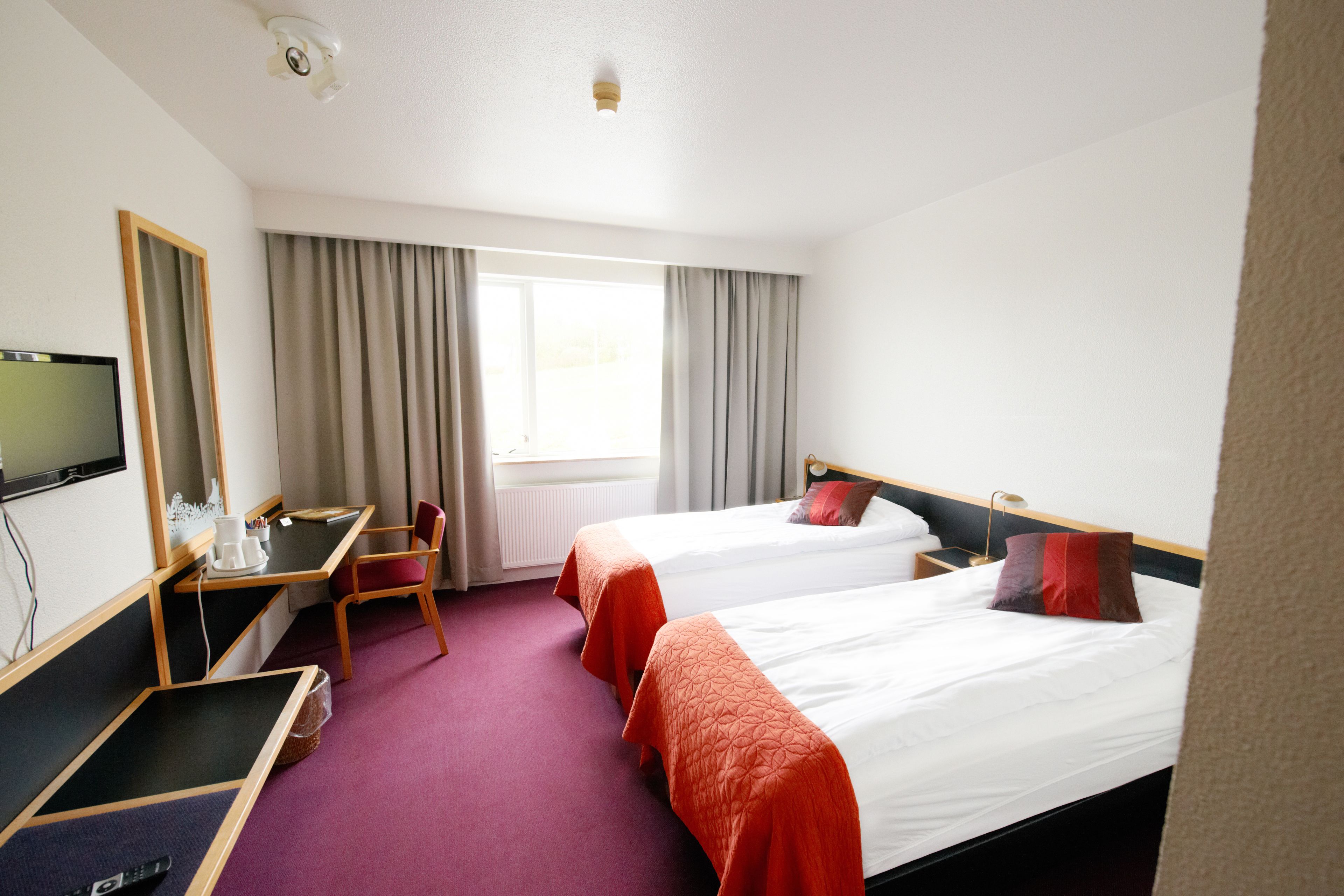 double room single use, private bathroom | 1 bedroom, in-room safe, desk, iron/ironing board