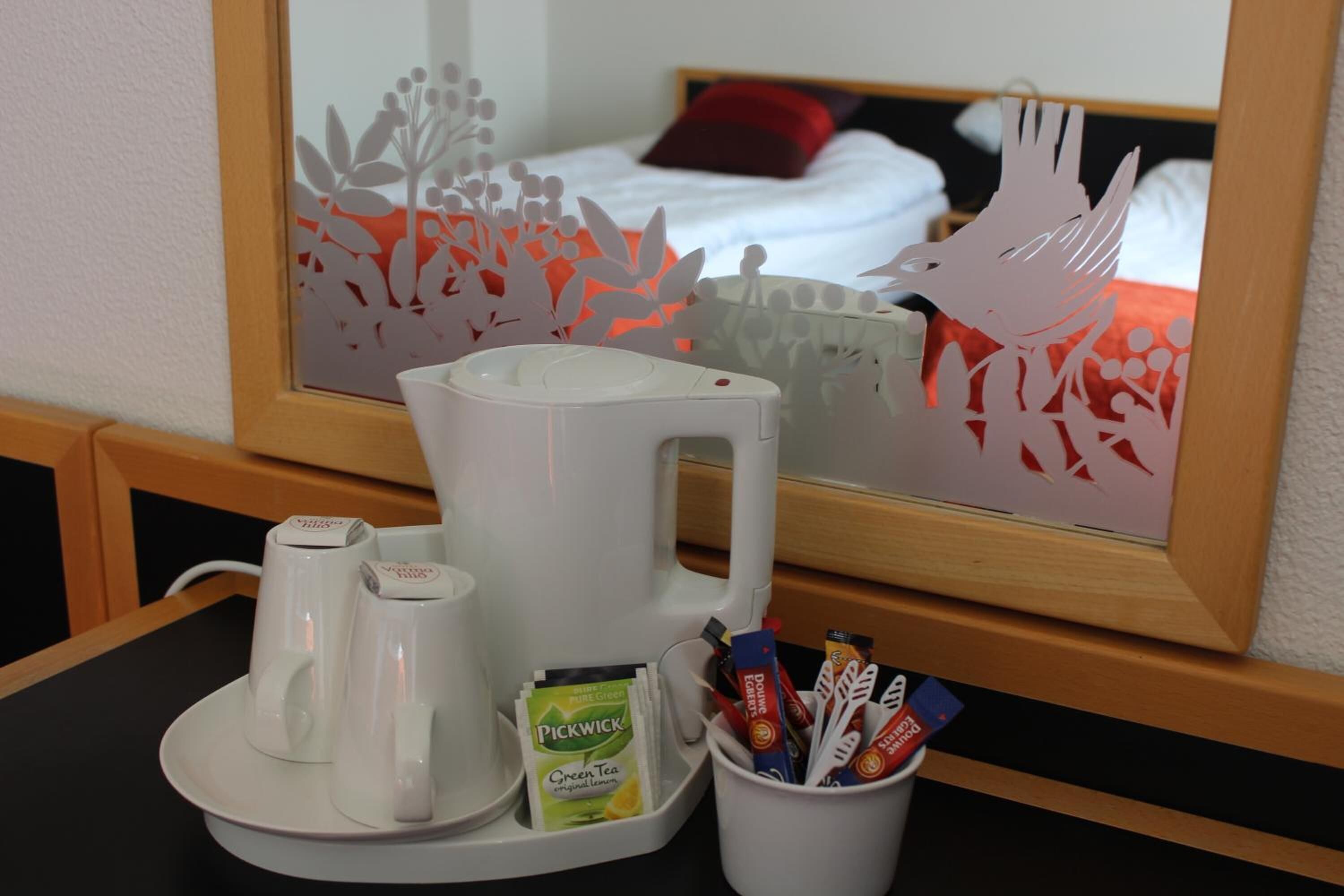 1 bedroom, in-room safe, desk, iron/ironing board