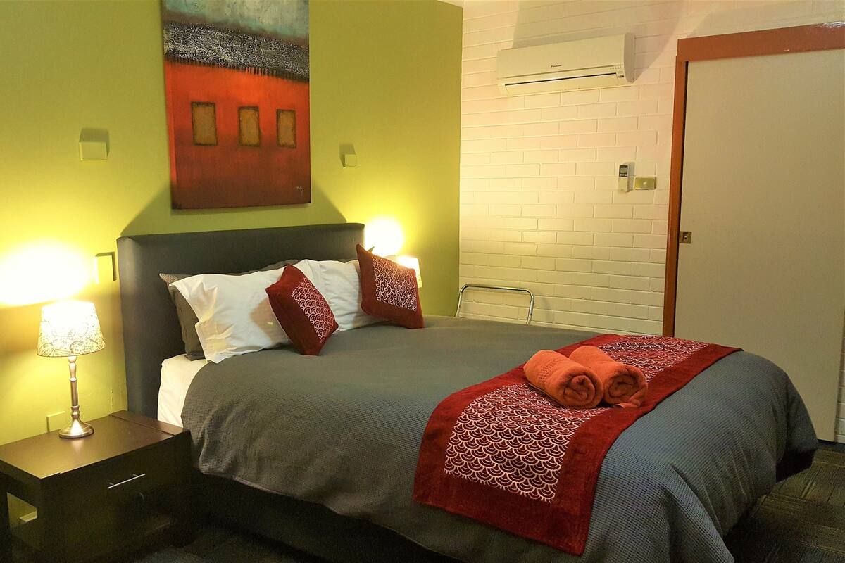Premium bedding, pillow-top beds, minibar, desk