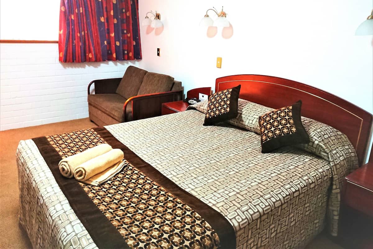 Ropa de cama de alta calidad, colchones con pillow-top y minibar