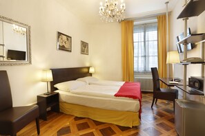 Standard Double Room - Torhôtel Genève (Geneva)