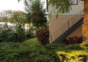 Garden - Avalon Court Accommodation (Christchurch)