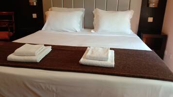 Apartment, 1 Bedroom | In-room safe, iron/ironing board, free WiFi