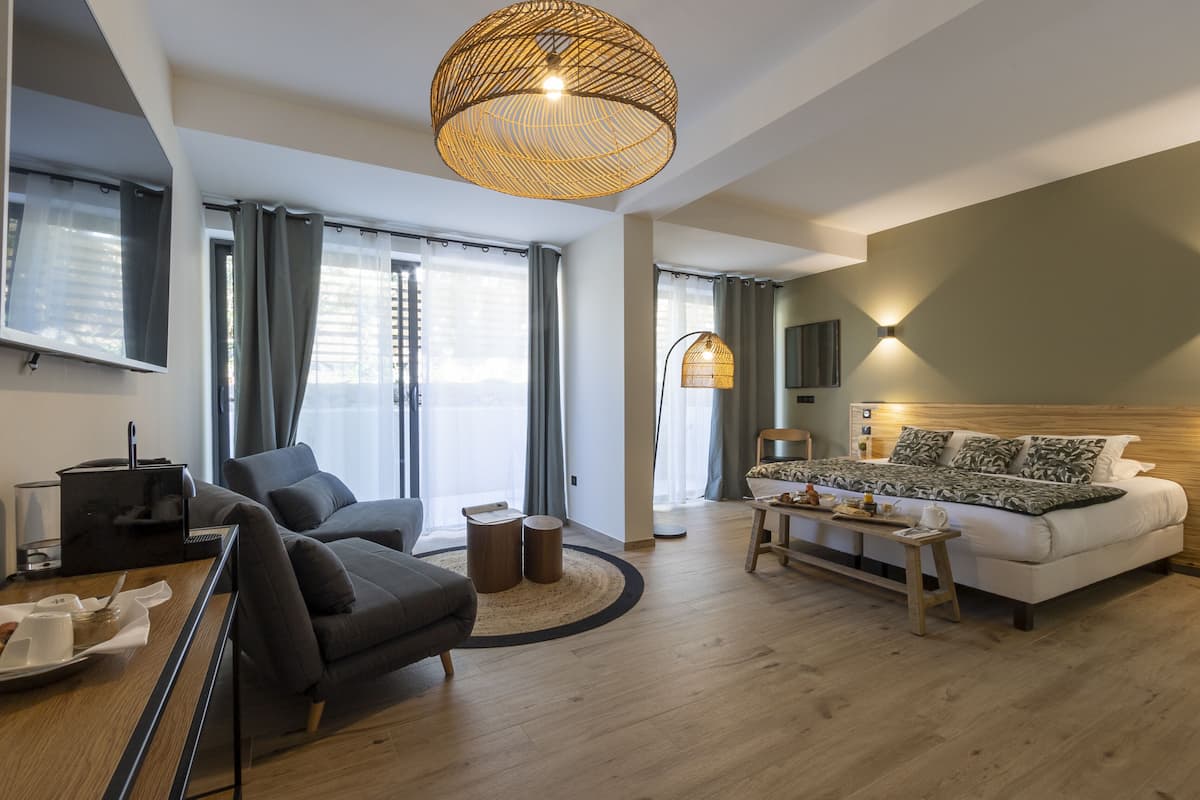 Deluxe-Suite | 1 Schlafzimmer, hochwertige Bettwaren, Betten mit Memory-Foam-Matratzen