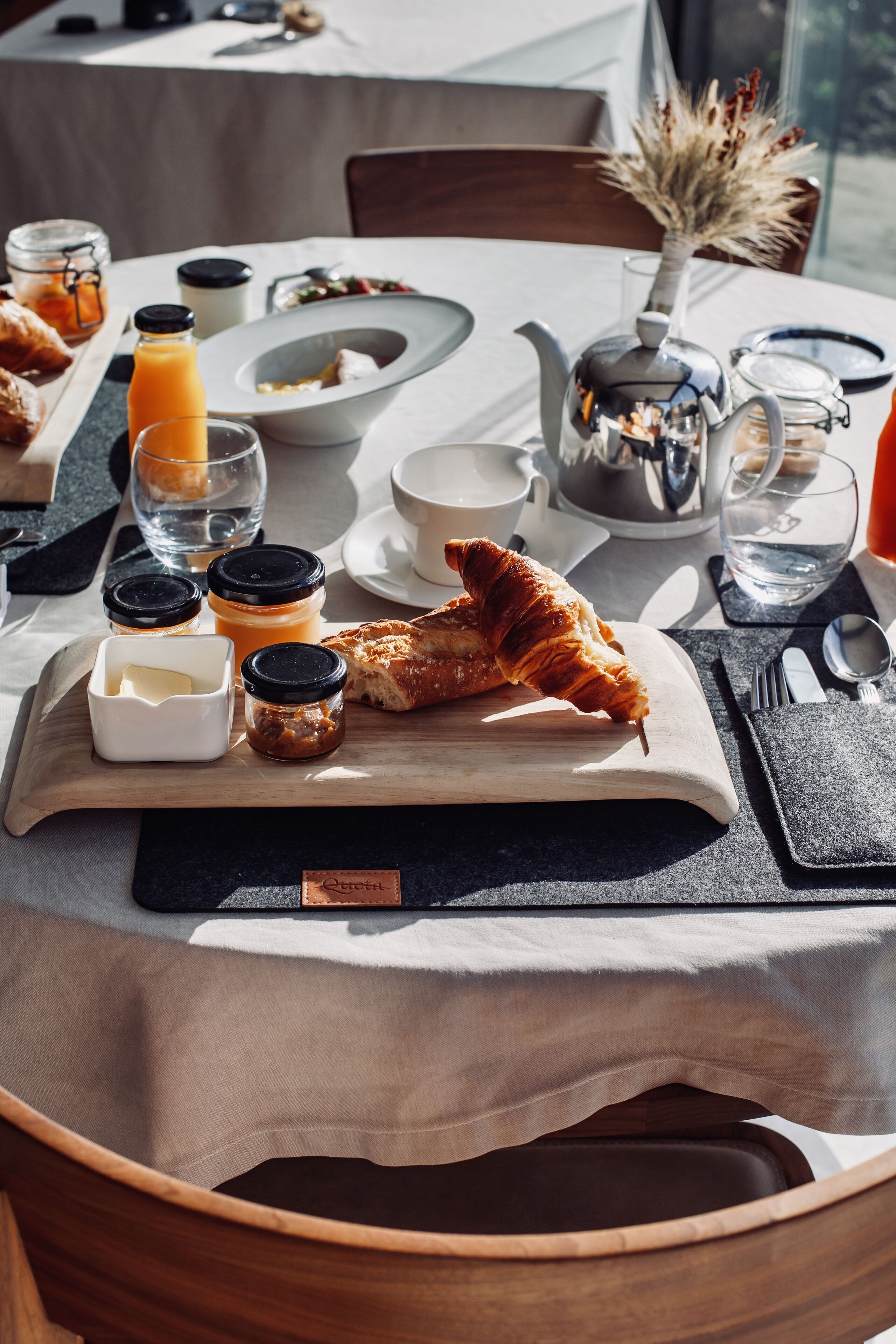 daily buffet breakfast (eur 15 per person)