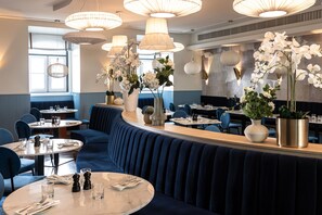 Breakfast, lunch and dinner served - The Vintage Hotel & Spa - Lisbon (Lisbon)