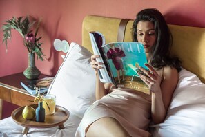 Minibar, in-room safe, desk, soundproofing - The Vintage Hotel & Spa - Lisbon (Lisbon)