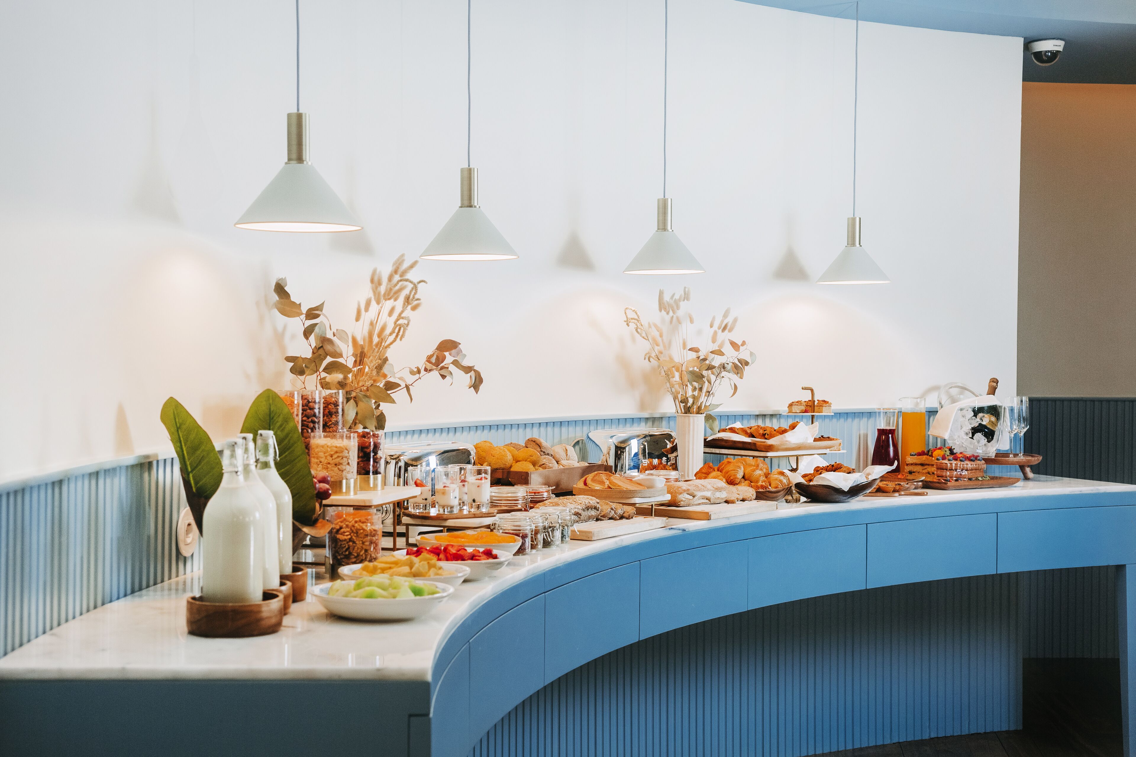 daily buffet breakfast (eur 20 per person)