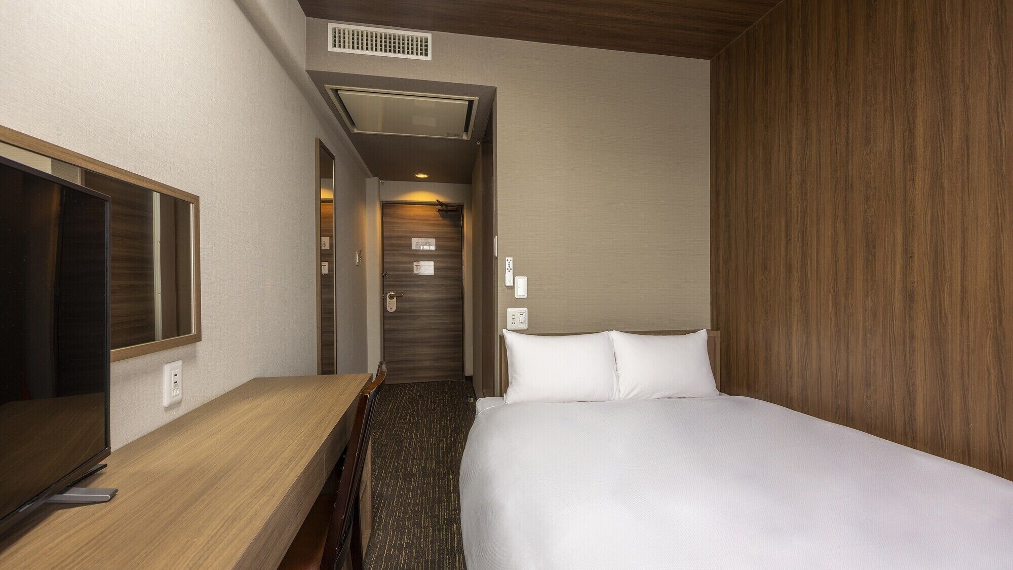 In-room safe, desk, laptop workspace, iron/ironing board
