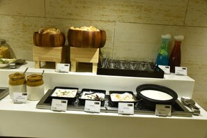 Buffet - Royalton Hyderabad (Hyderabad)
