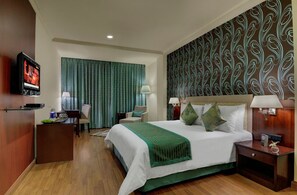 Privilege Room | Premium bedding, minibar, in-room safe, desk - Royalton Hyderabad (Hyderabad)