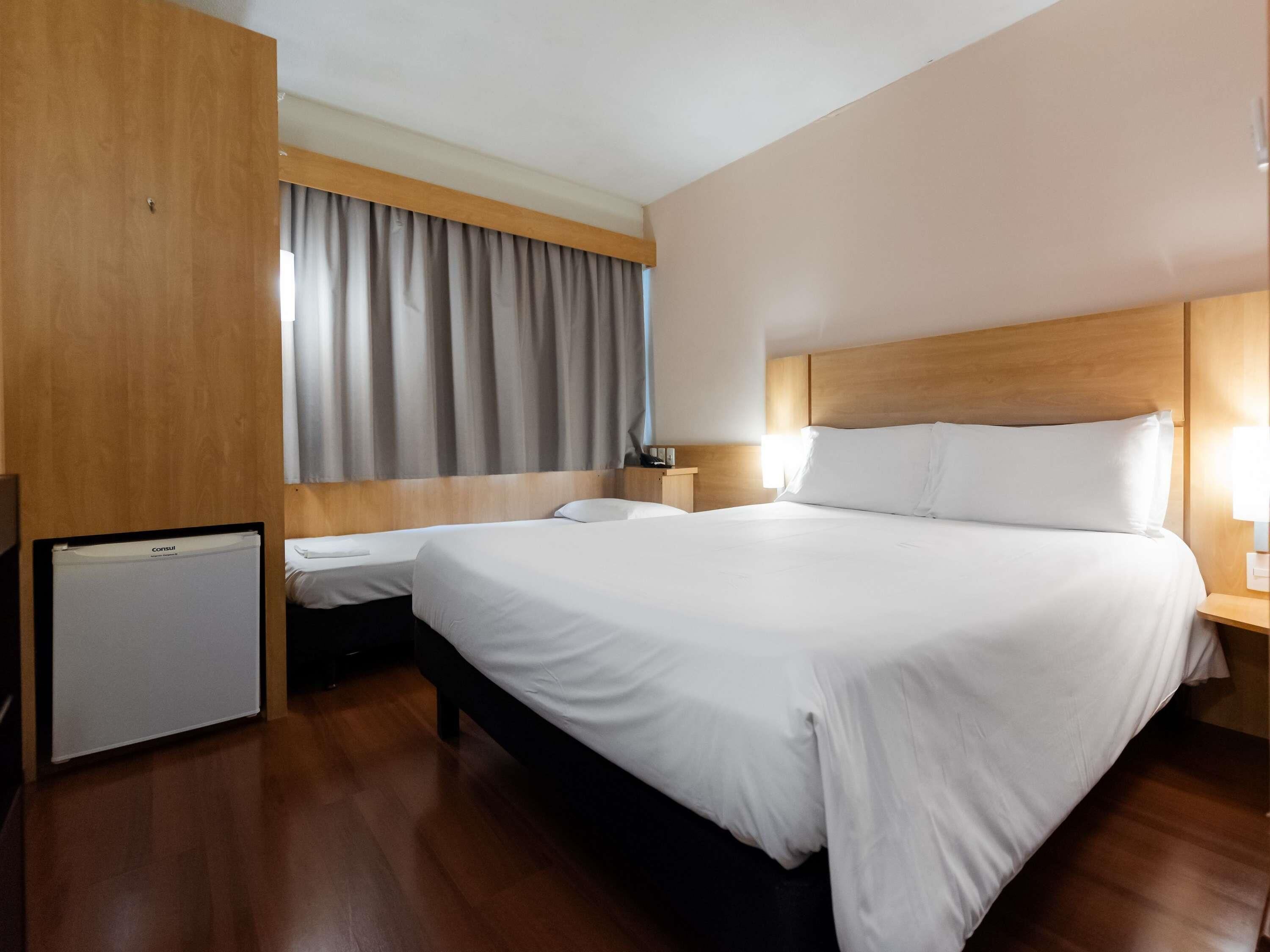 Standard Room, Multiple Beds | Hypo-allergenic bedding, minibar, in-room safe, desk