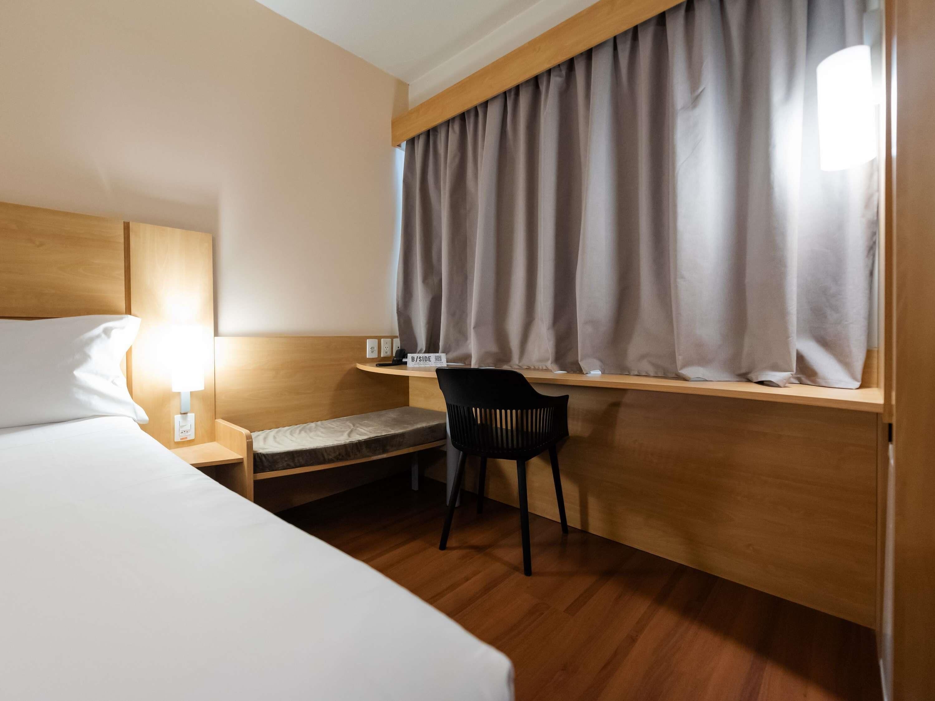 Quarto standard, 1 cama de casal | Roupas de cama antialérgicas, frigobar, cofres nos quartos, escrivaninha