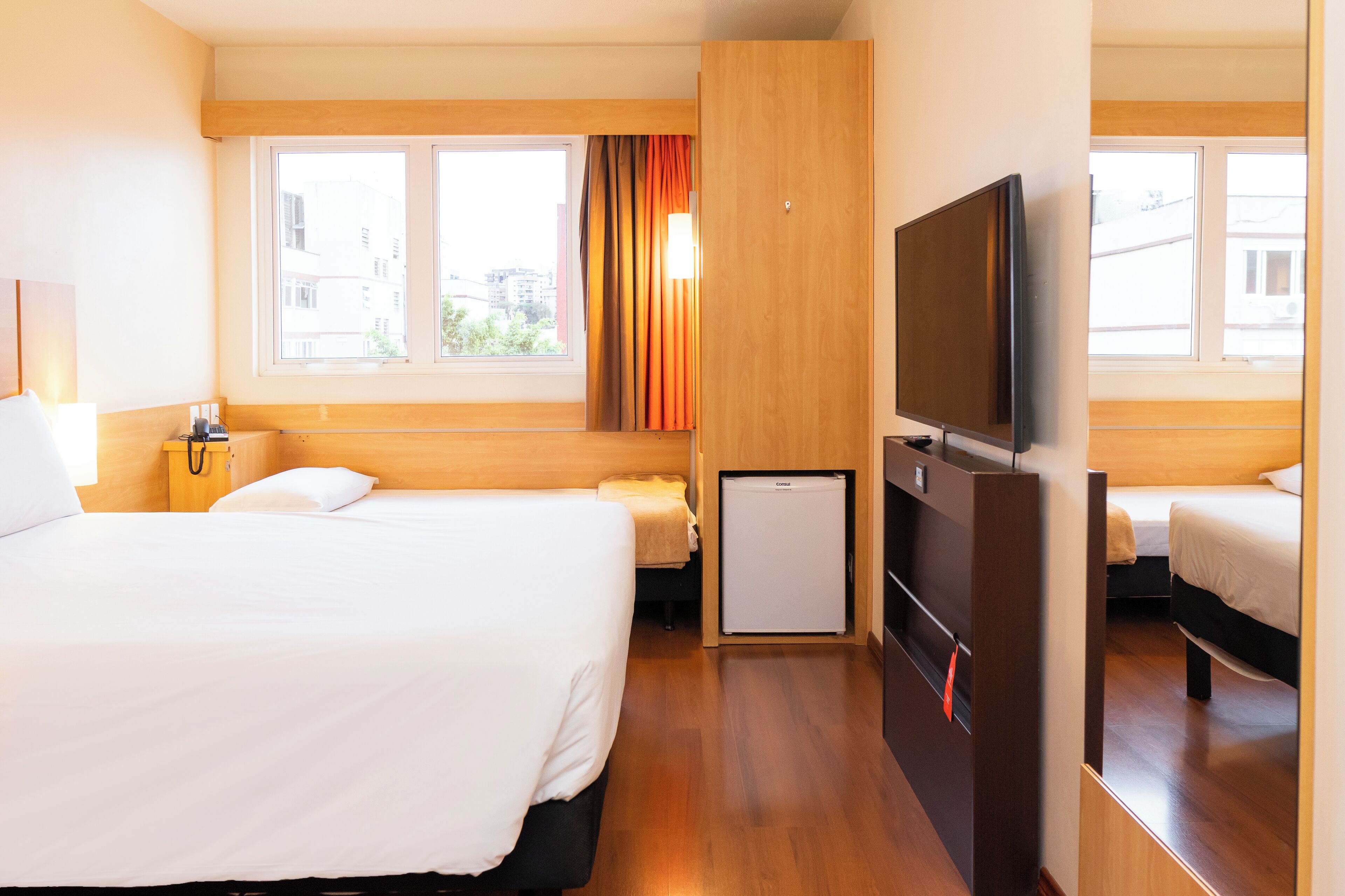 Standard Room, Multiple Beds | Hypo-allergenic bedding, minibar, in-room safe, desk