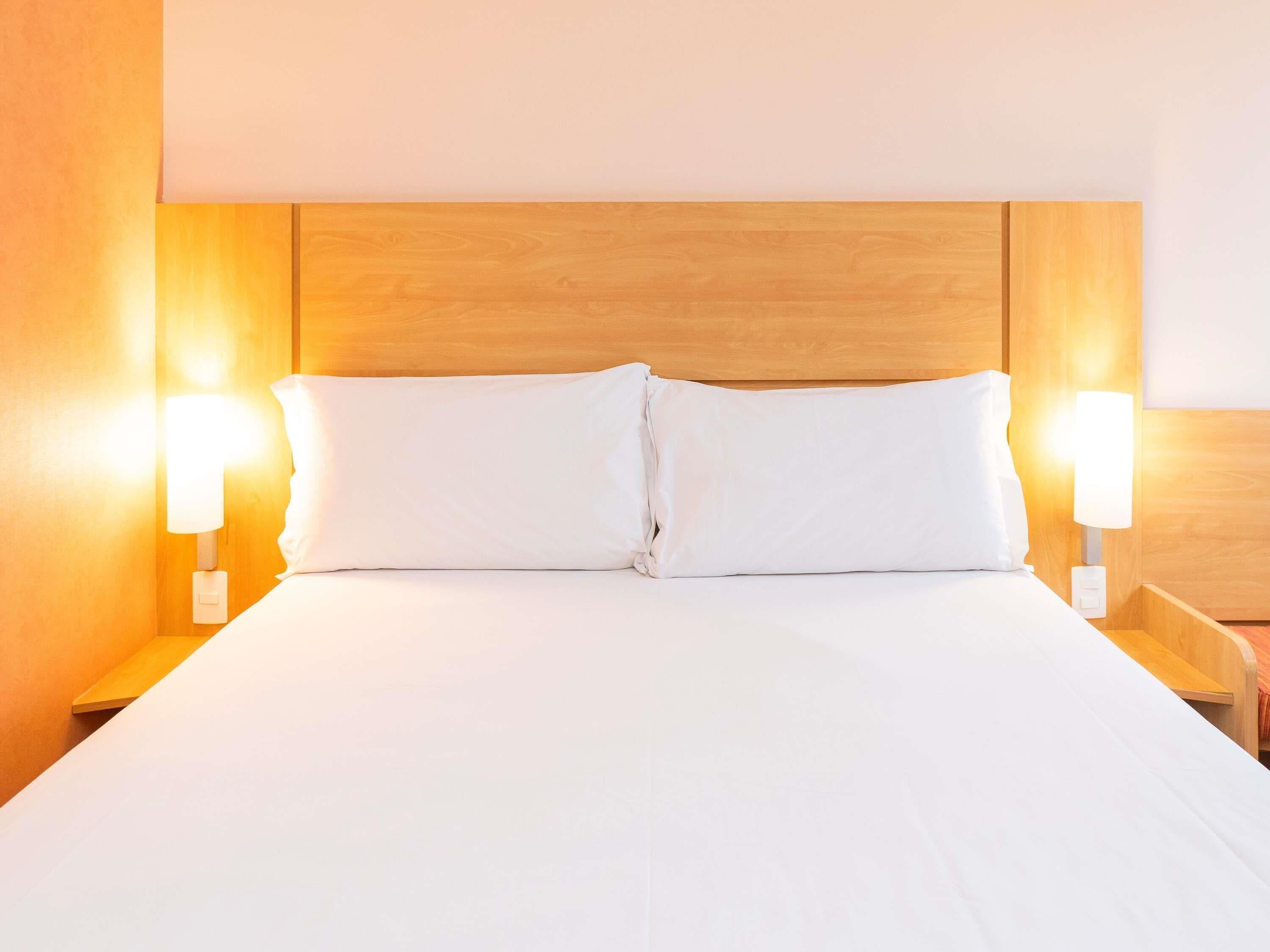 Standard Room, 1 Double Bed | Hypo-allergenic bedding, minibar, in-room safe, desk