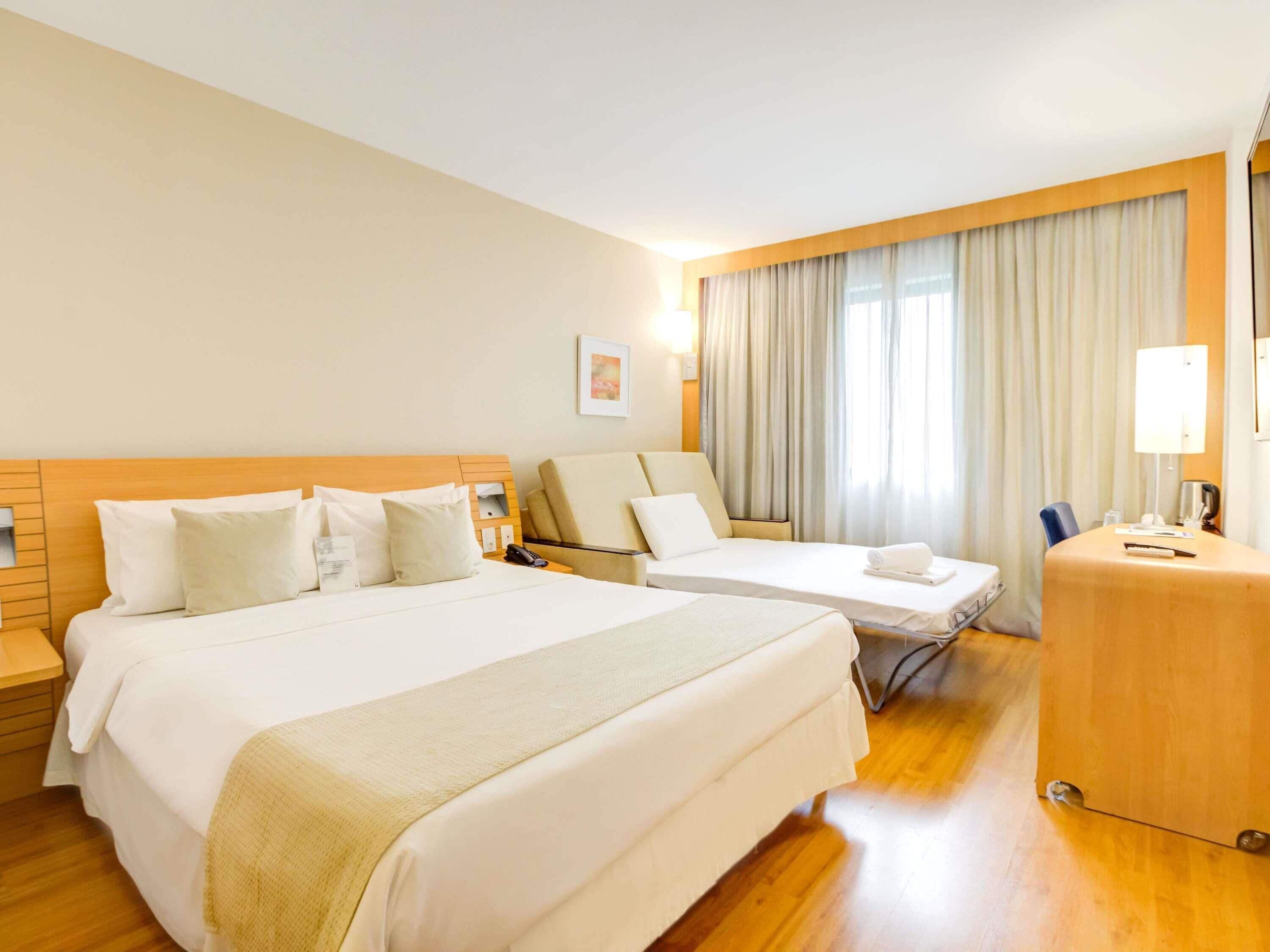 防过敏的被褥、迷你吧、客房内保险箱、办公桌