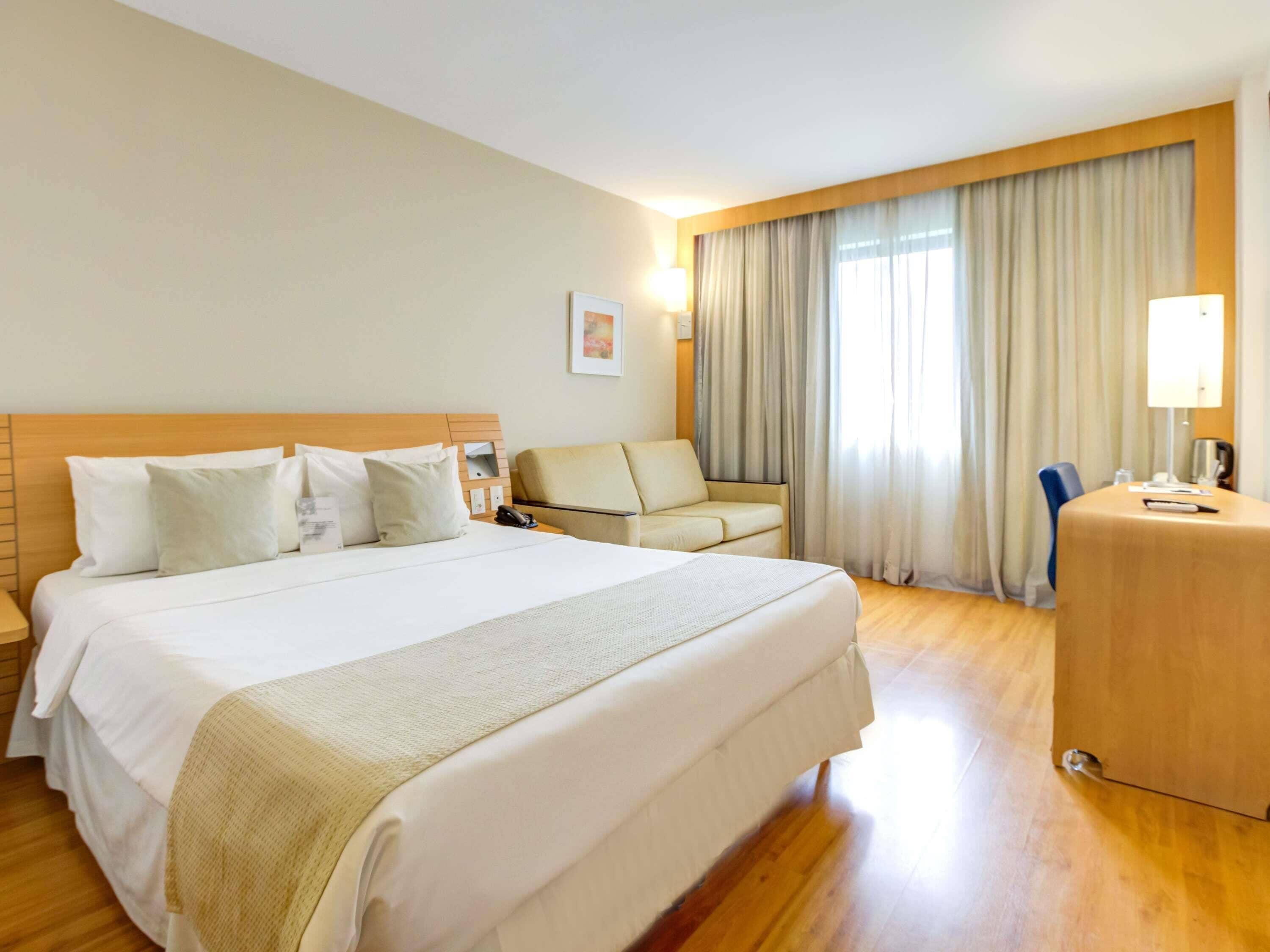 行政客房, 1 张双人床和 1 张沙发床 | 防过敏的被褥、迷你吧、客房内保险箱、办公桌