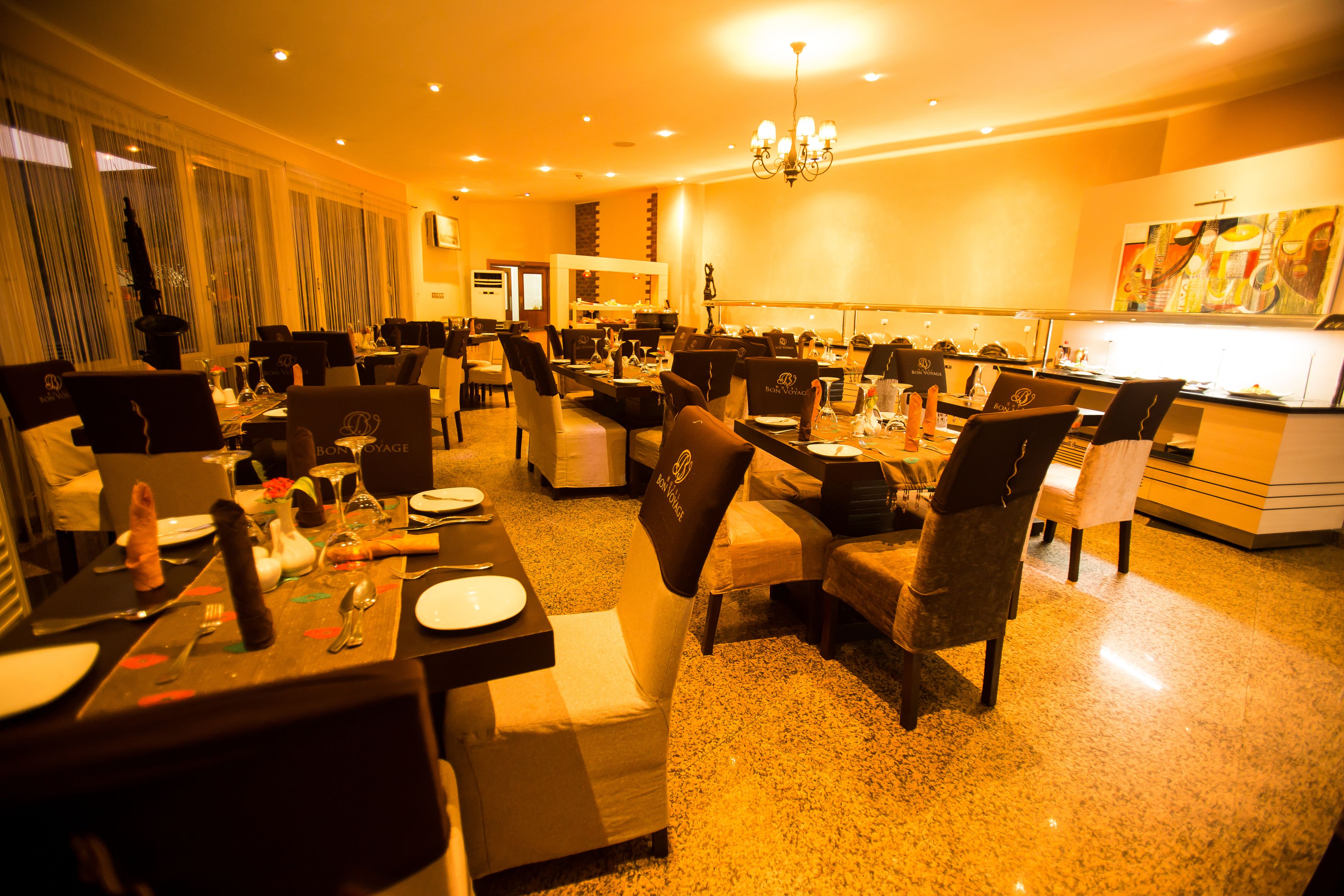 Desayuno buffet (NGN 6500 por persona) 